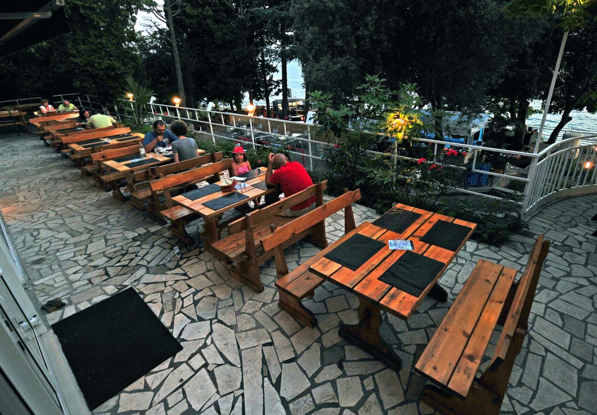 Dck Rooms Kostrena Exterior photo